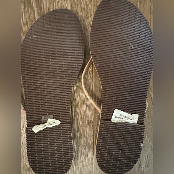 Havaianas You Slim Beige Flip Flops - Picture 8 of 8